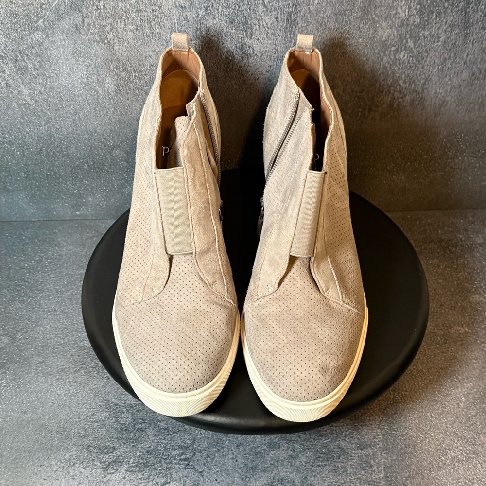 Linea Paola Suede Ankle Boots - Gray